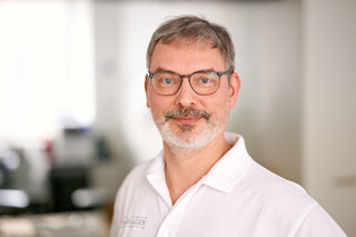 Dr_Frank-Hartmann-c-MVZ-Schlump-One